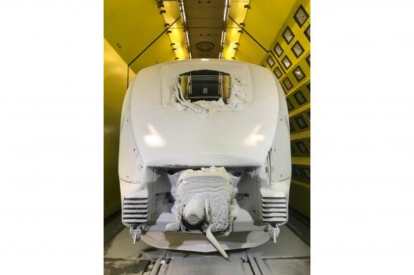 Västtrafiks nya tåg har testats för extremväder i en klimattunnel i Wien.